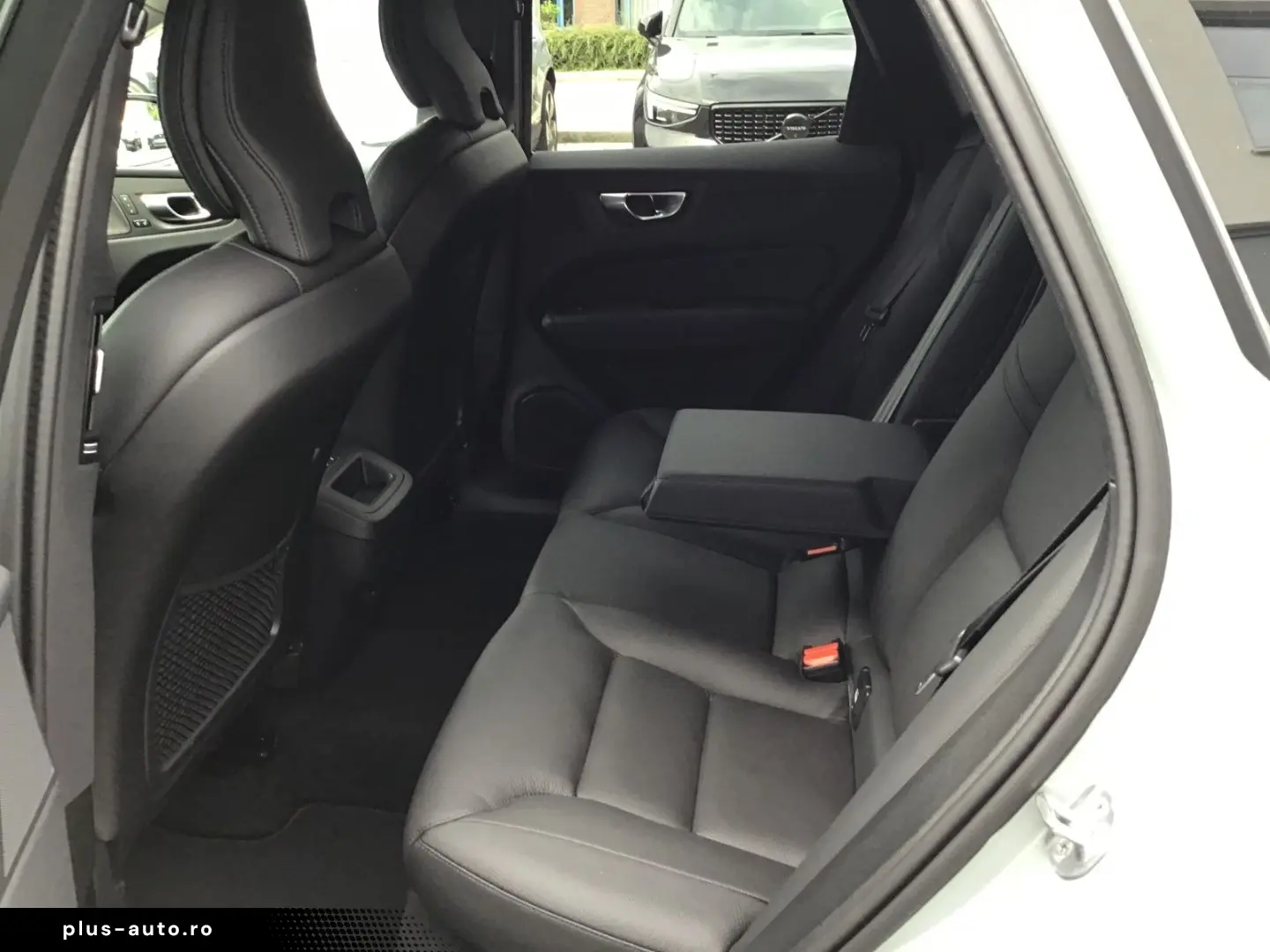 VOLVO XC60 B4 (Diesel) Plus Dark 360  Cam Navi Leder