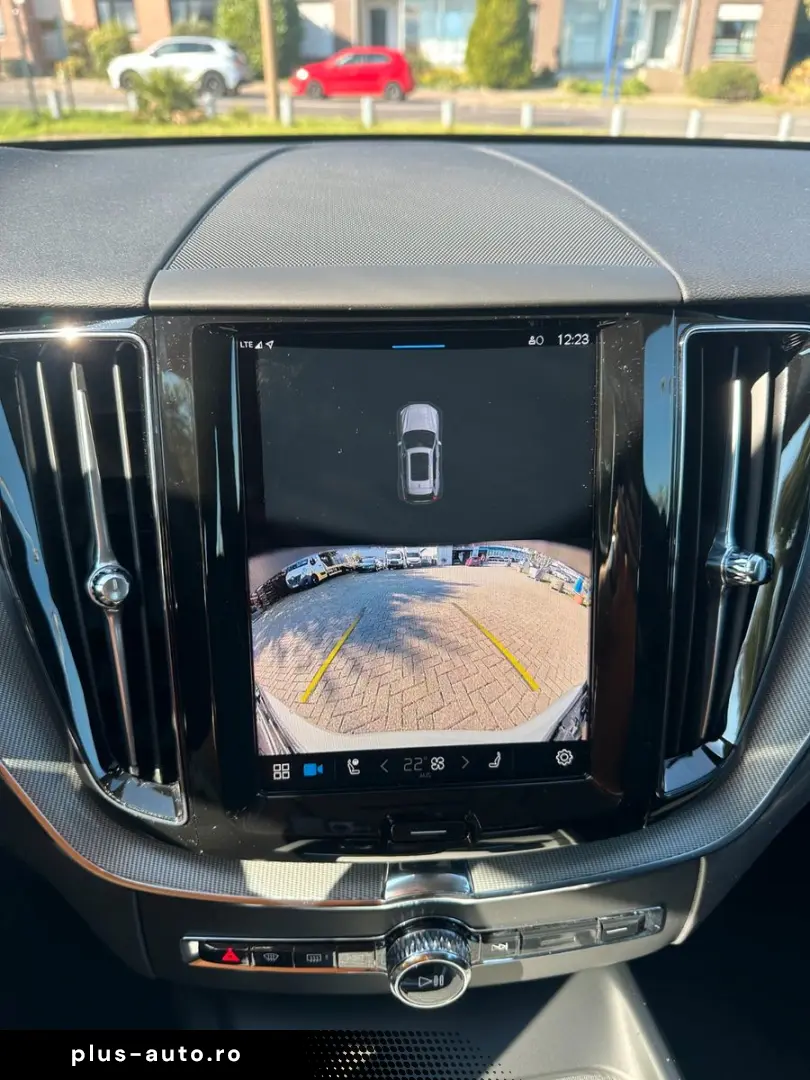 VOLVO XC 60 XC60 Plus Dark AWD