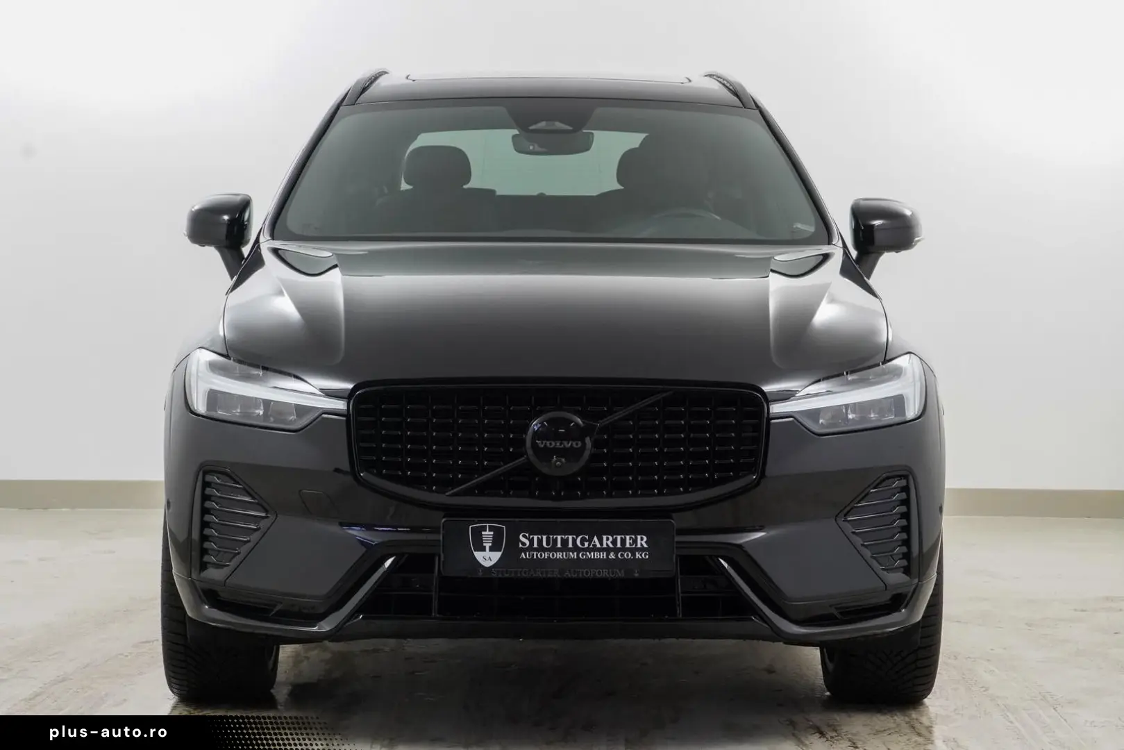 VOLVO XC60 Plus Black Edition AWD Pano ACC 360K 21Zoll
