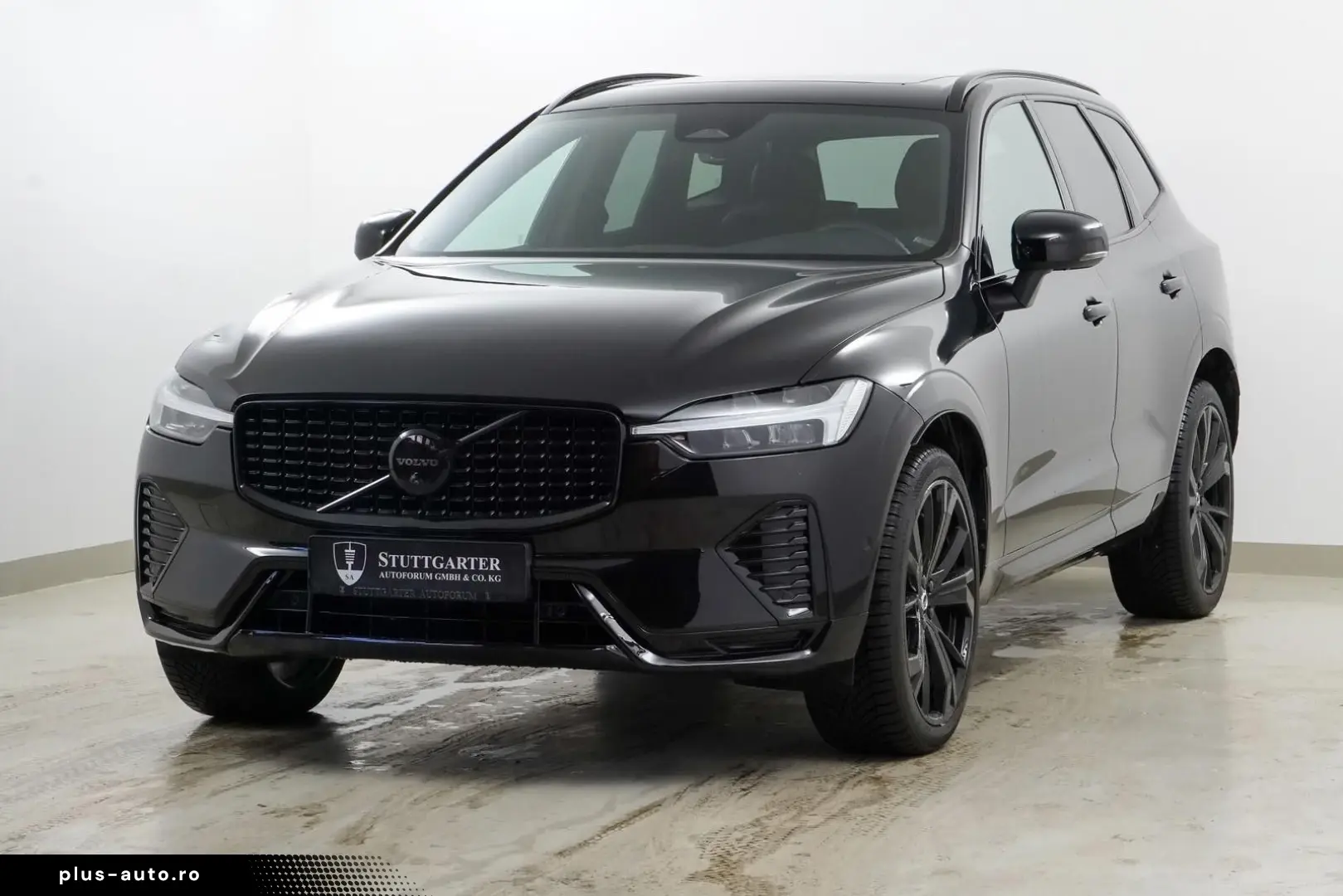 VOLVO XC60 Plus Black Edition AWD Pano ACC 360K 21Zoll