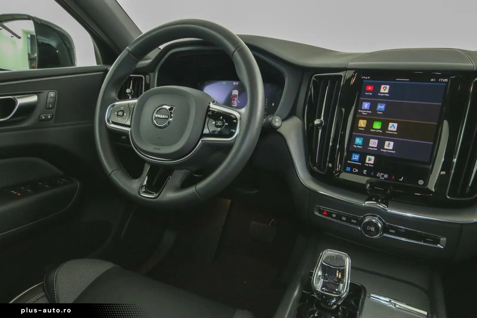 VOLVO XC60 Plus Black Edition AWD Pano ACC 360K 21Zoll