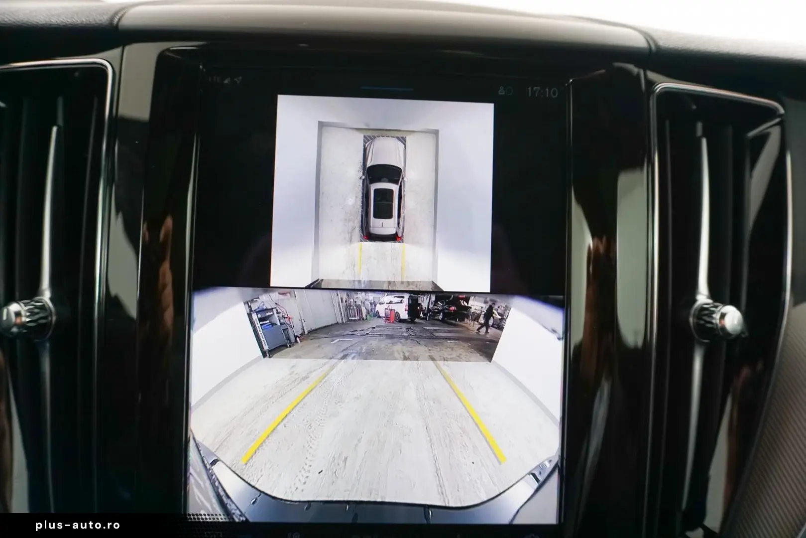 VOLVO XC60 Plus Black Edition AWD Pano ACC 360K 21Zoll