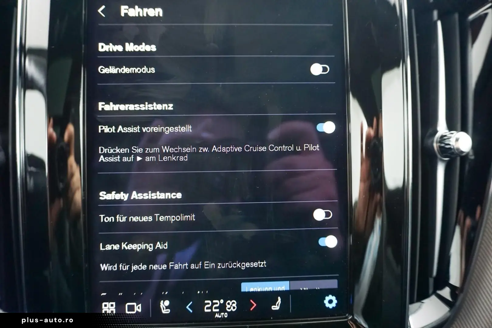 VOLVO XC60 Plus Black Edition AWD Pano ACC 360K 21Zoll