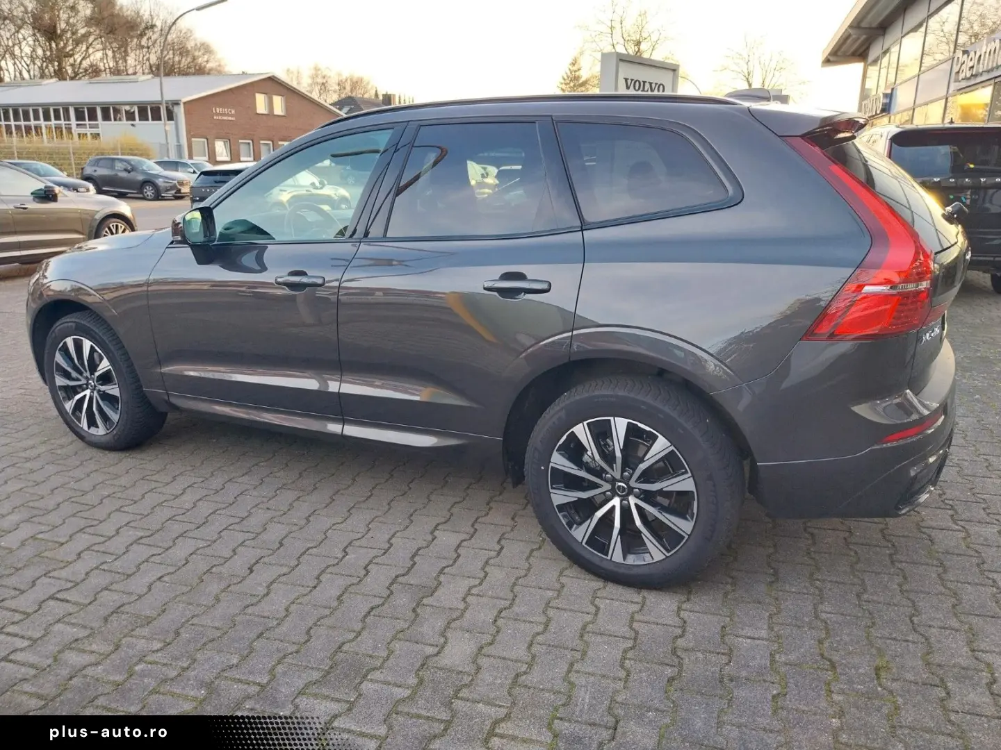 VOLVO XC60 B5 Plus Dark AWD