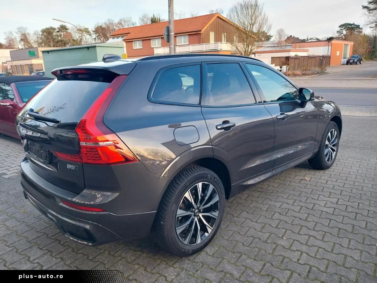 VOLVO XC60 B5 Plus Dark AWD