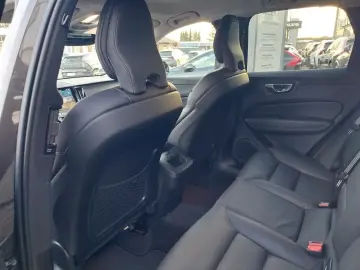 VOLVO XC60 B5 Plus Dark AWD