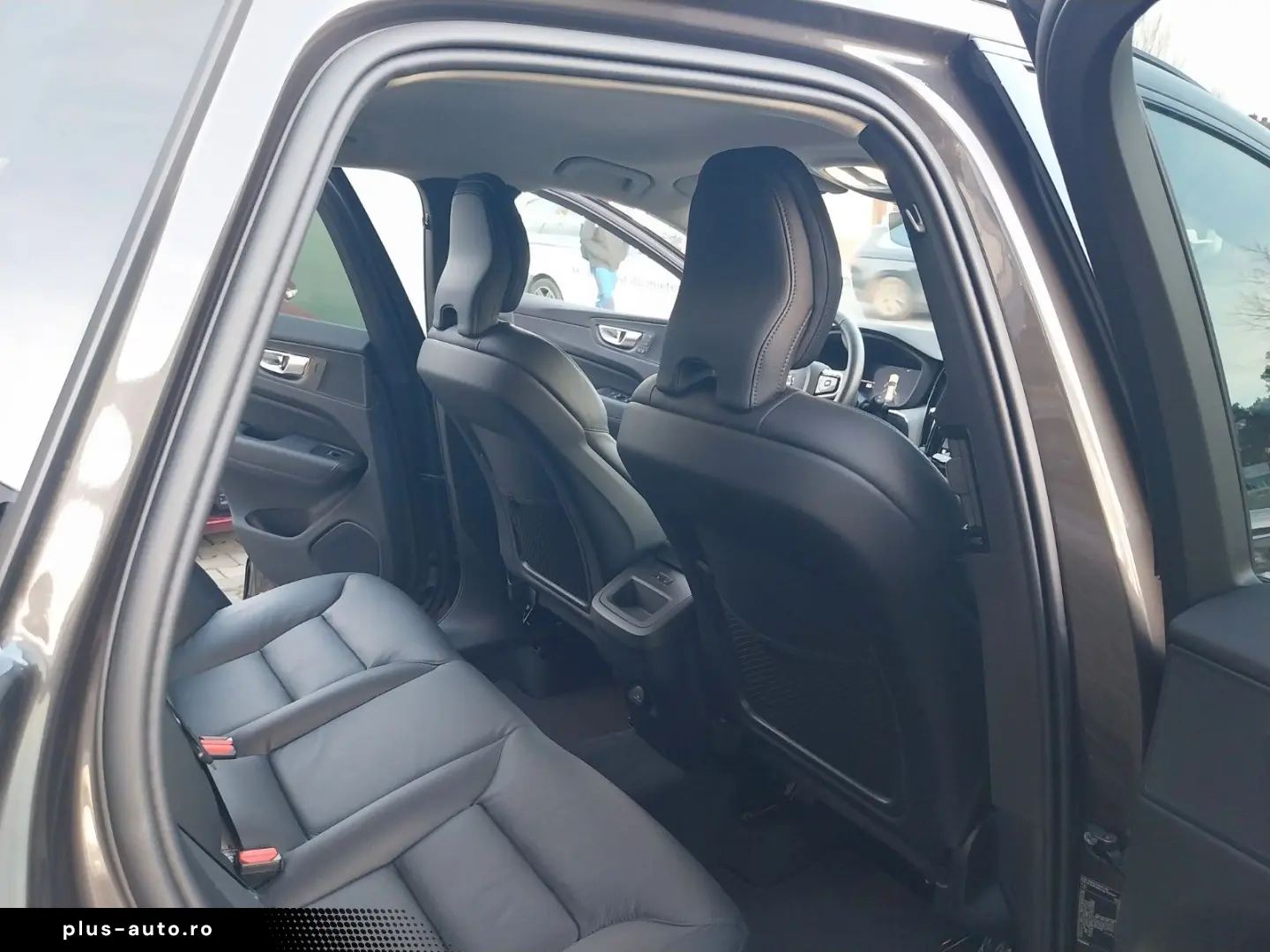 VOLVO XC60 B5 Plus Dark AWD