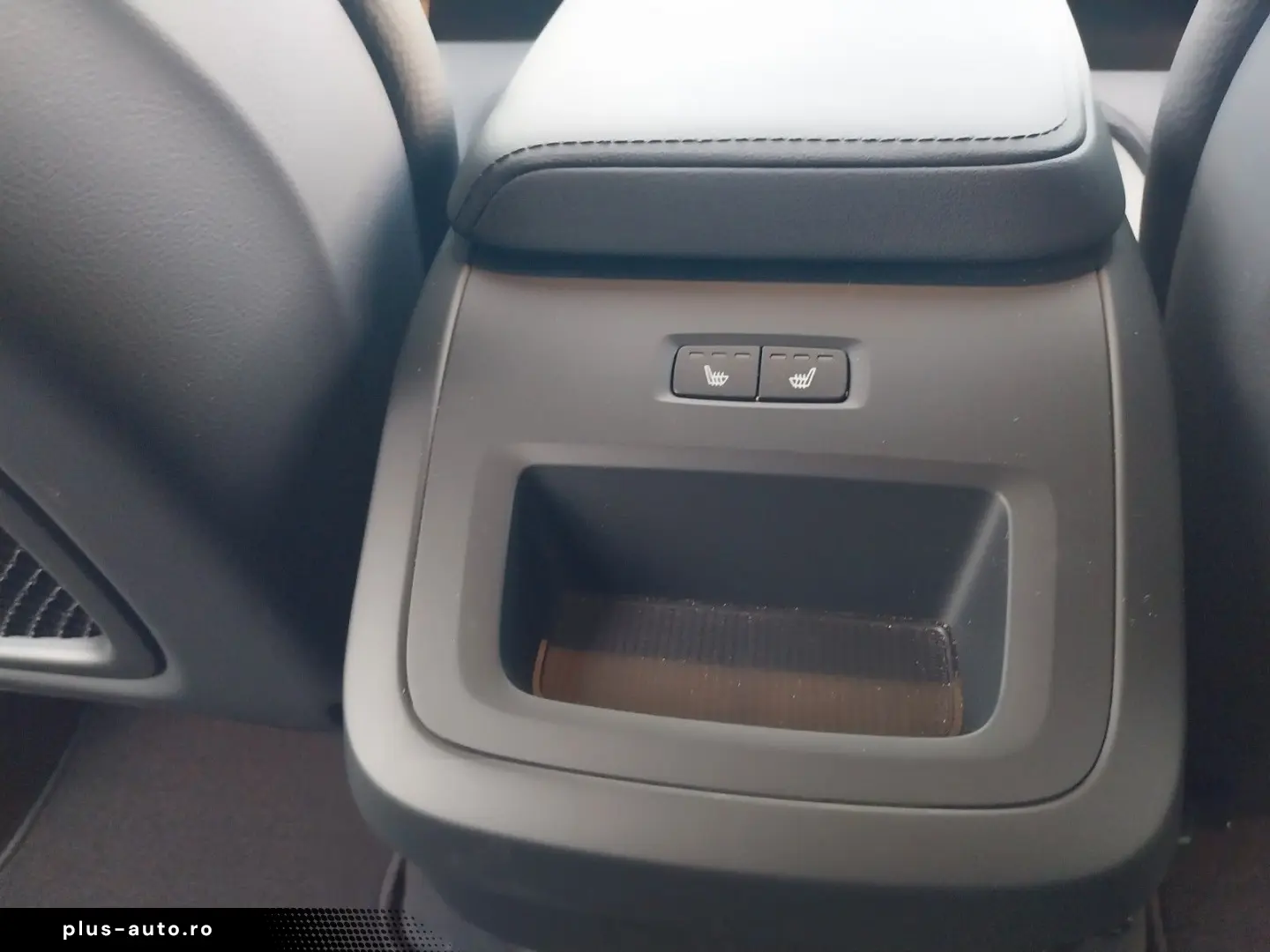 VOLVO XC60 B5 Plus Dark AWD