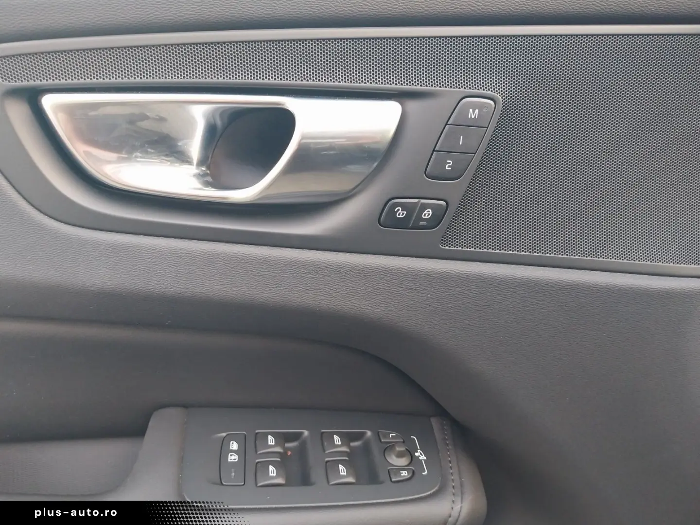 VOLVO XC60 B5 Plus Dark AWD