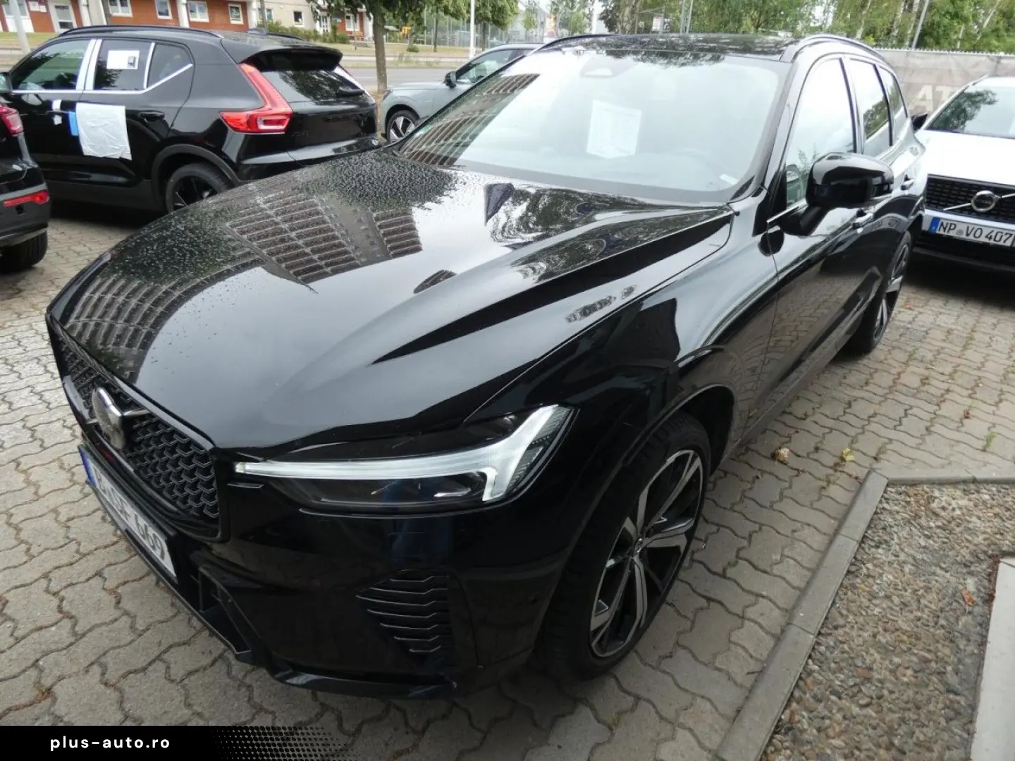 VOLVO XC60 B5 (Benzin) AWD Ultimate Dark (EURO 6d)