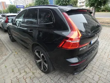 VOLVO XC60 B5 (Benzin) AWD Ultimate Dark (EURO 6d)