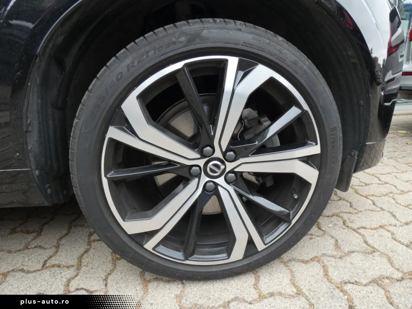 VOLVO XC60 B5 (Benzin) AWD Ultimate Dark (EURO 6d)