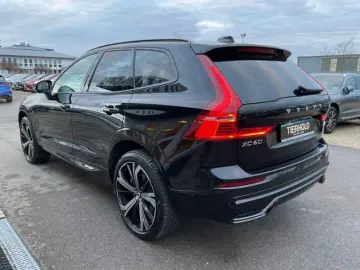 VOLVO XC60 T8 Ultimate Dark Plug-In AWD ACC HUD Google