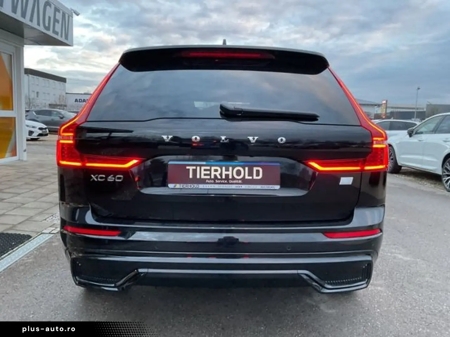 VOLVO XC60 T8 Ultimate Dark Plug-In AWD ACC HUD Google