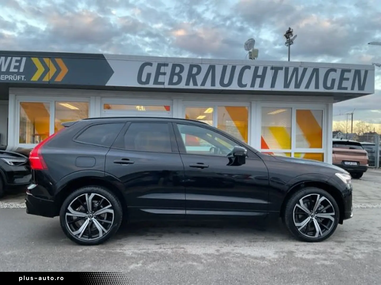 VOLVO XC60 T8 Ultimate Dark Plug-In AWD ACC HUD Google