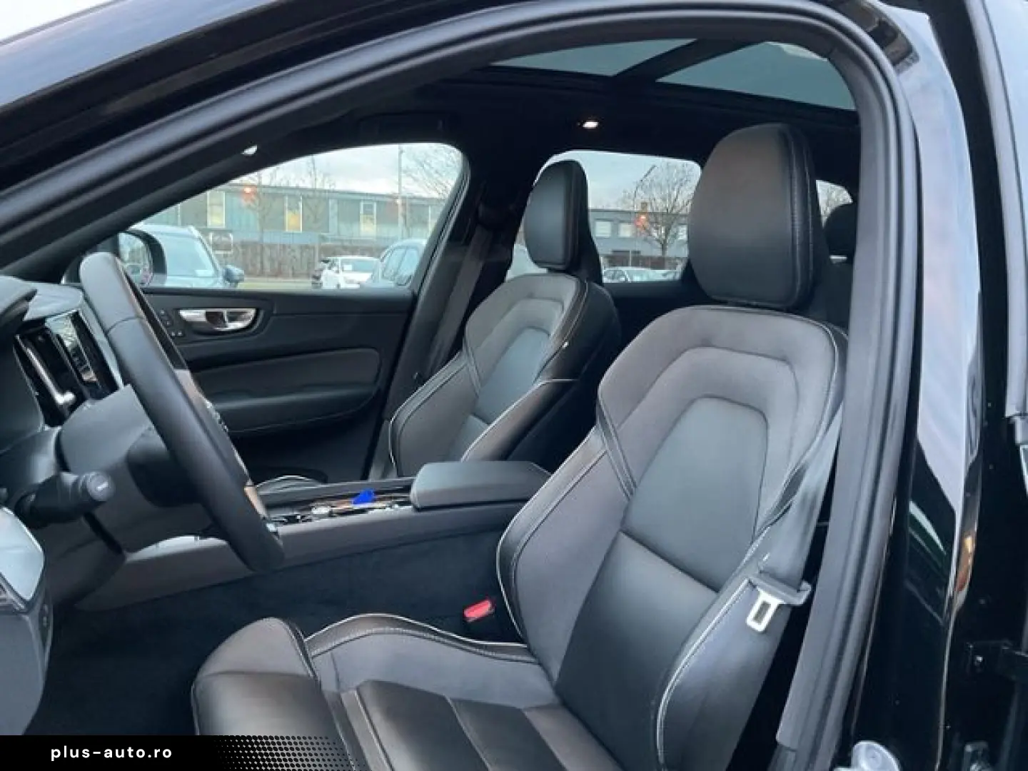 VOLVO XC60 T8 Ultimate Dark Plug-In AWD ACC HUD Google