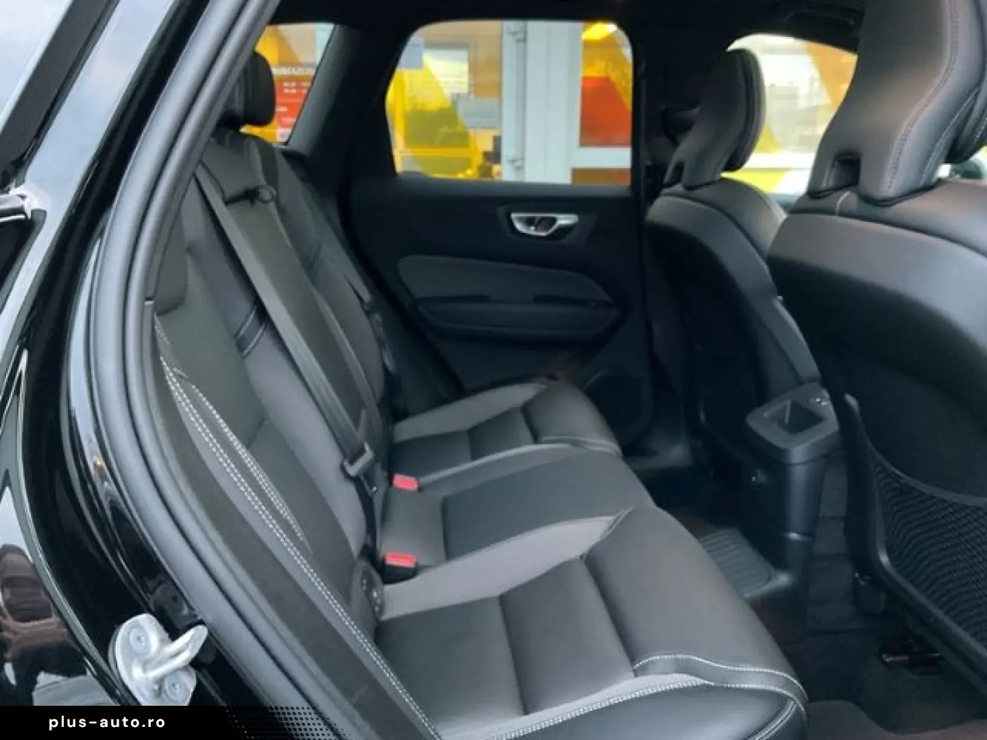 VOLVO XC60 T8 Ultimate Dark Plug-In AWD ACC HUD Google