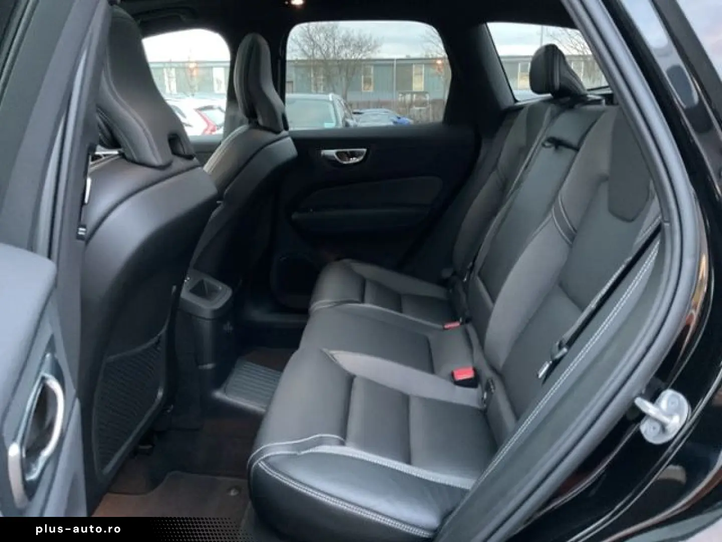 VOLVO XC60 T8 Ultimate Dark Plug-In AWD ACC HUD Google