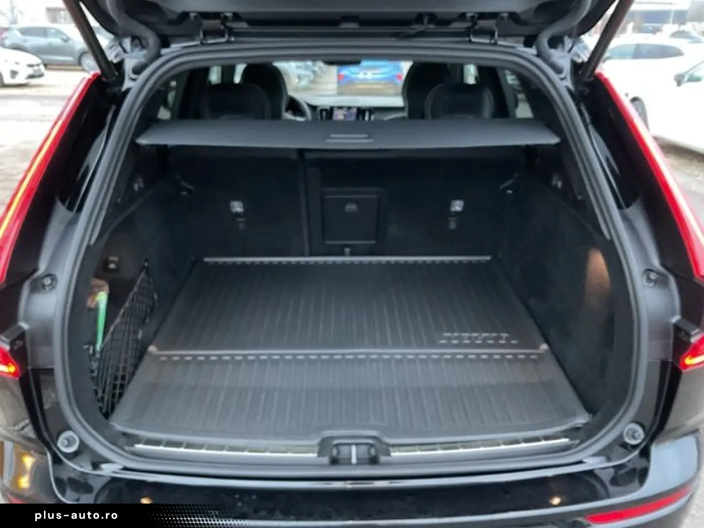 VOLVO XC60 T8 Ultimate Dark Plug-In AWD ACC HUD Google