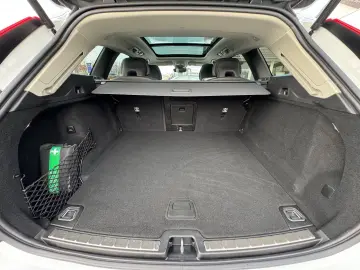 VOLVO XC60 B4 Diesel 8-Gang Ultimate Dark