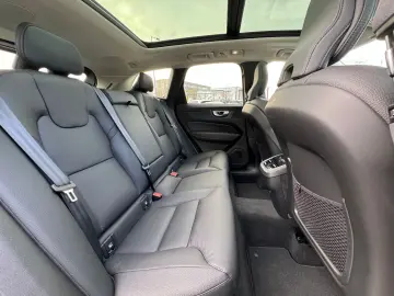 VOLVO XC60 B4 Diesel 8-Gang Ultimate Dark