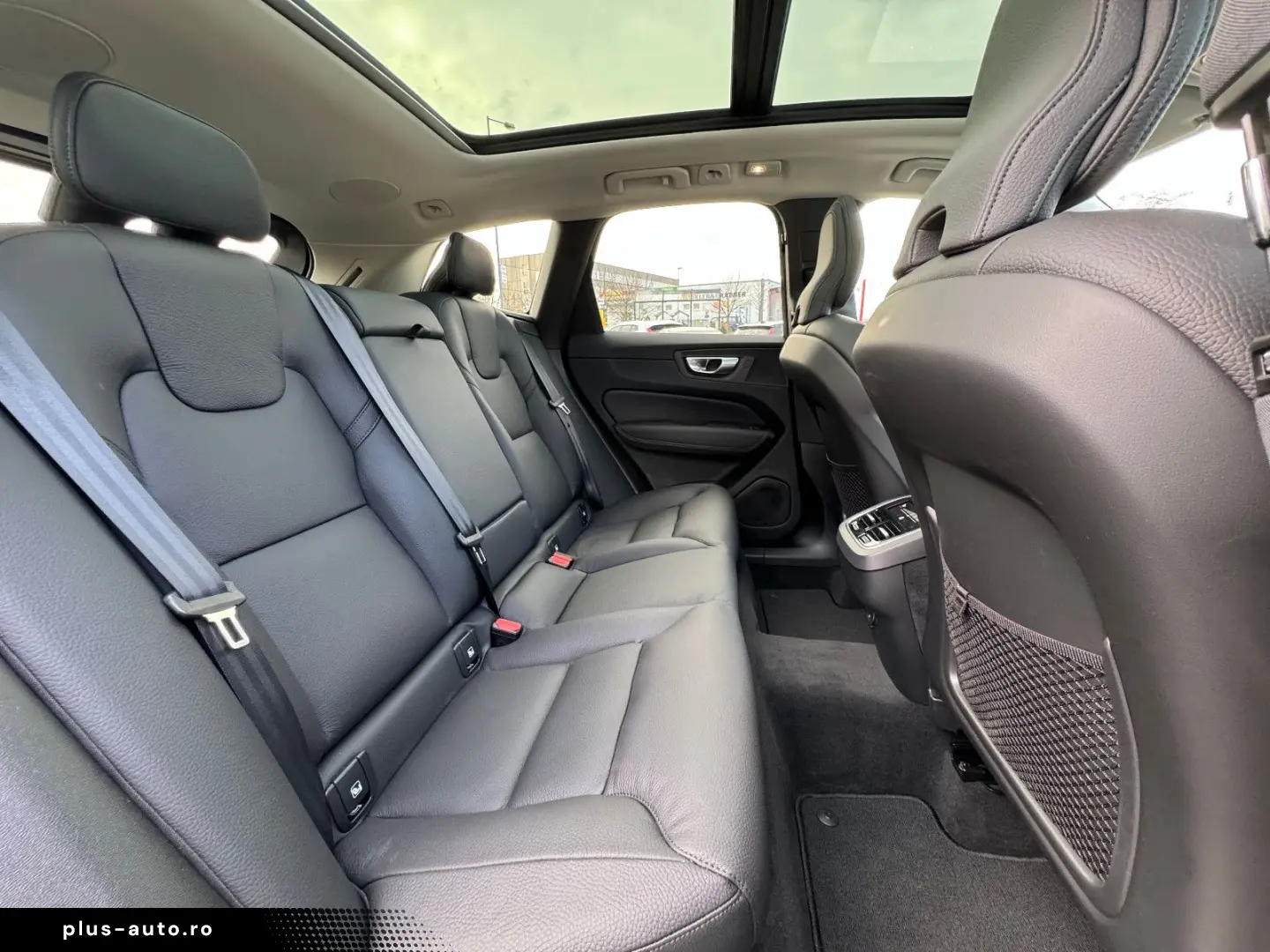 VOLVO XC60 B4 Diesel 8-Gang Ultimate Dark