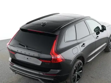 VOLVO XC60 B5 AWD Plus Black Edition PANO 360CAM FLED
