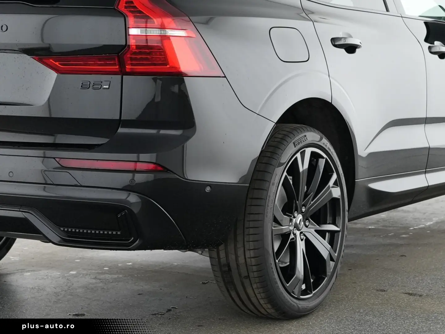 VOLVO XC60 B5 AWD Plus Black Edition PANO 360CAM FLED