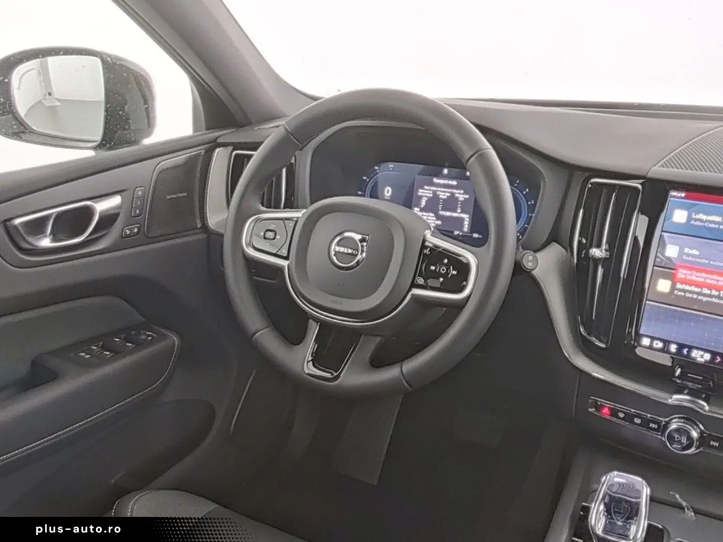 VOLVO XC60 B5 AWD Plus Black Edition PANO 360CAM FLED