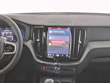 VOLVO XC60 B5 AWD Plus Black Edition PANO 360CAM FLED