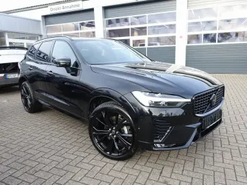 VOLVO XC60 Black Edition Ultra B5 AWD Pano 360  B&W