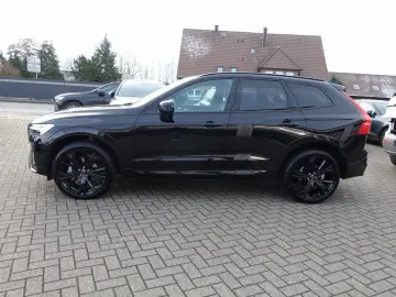 VOLVO XC60 Black Edition Ultra B5 AWD Pano 360  B&W