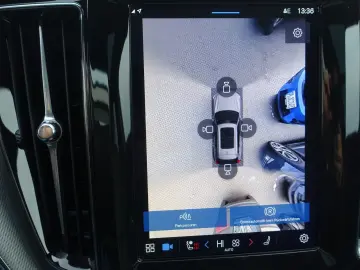 VOLVO XC60 Black Edition Ultra B5 AWD Pano 360  B&W