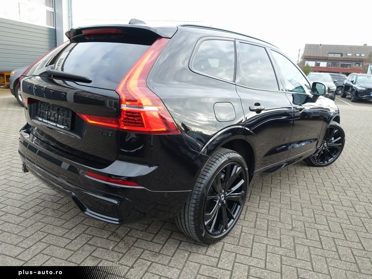 VOLVO XC60 Black Edition Ultra B5 AWD B&W HeadUP 360