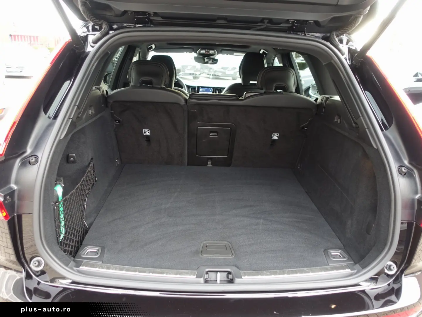 VOLVO XC60 Black Edition Ultra B5 AWD B&W HeadUP 360