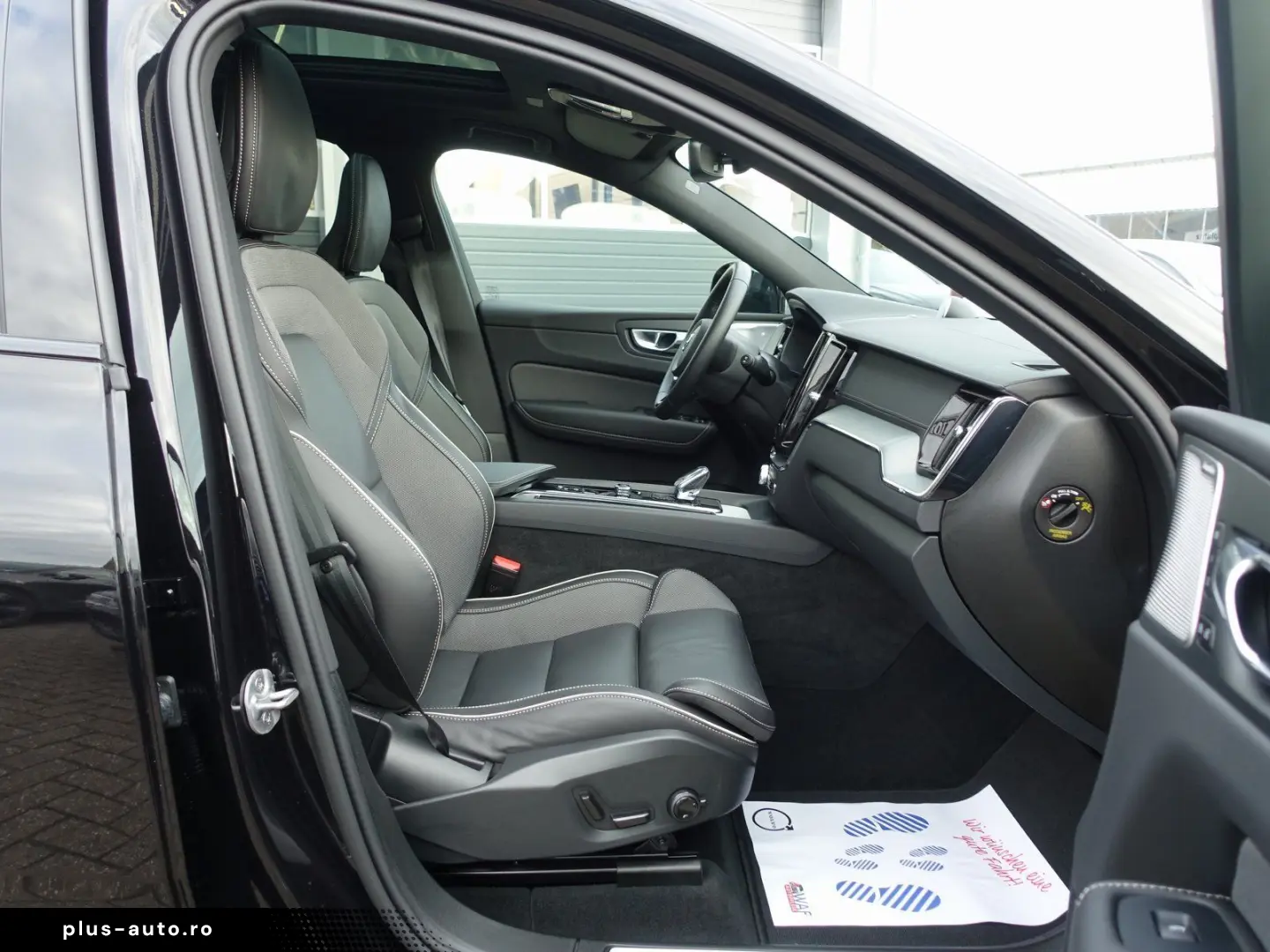 VOLVO XC60 Black Edition Ultra B5 AWD B&W HeadUP 360