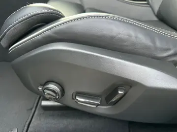 VOLVO XC60 Ultimate AWD HuD Leder Pano B&W 360  21