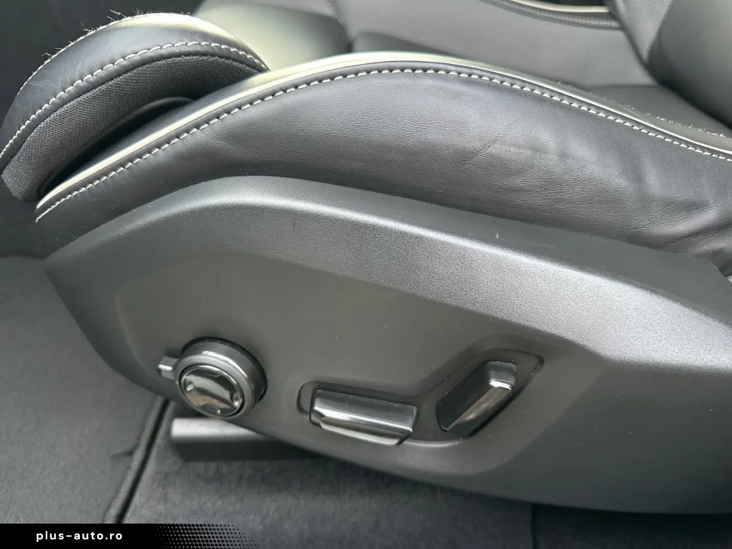 VOLVO XC60 Ultimate AWD HuD Leder Pano B&W 360  21