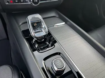 VOLVO XC60 Ultimate AWD HuD Leder Pano B&W 360  21