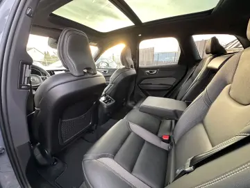 VOLVO XC60 Ultimate AWD HuD Leder Pano B&W 360  21