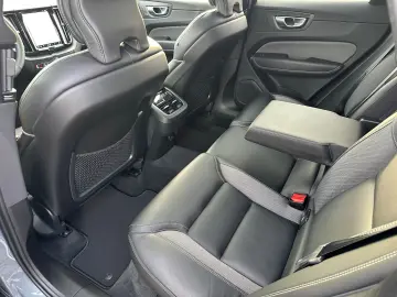 VOLVO XC60 Ultimate AWD HuD Leder Pano B&W 360  21