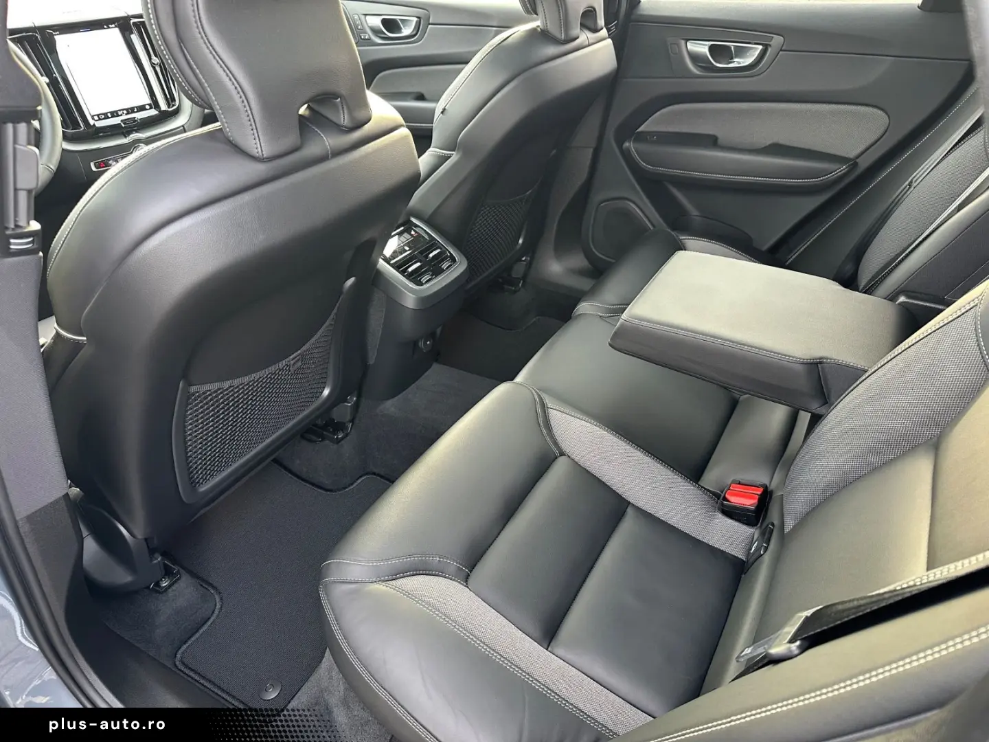 VOLVO XC60 Ultimate AWD HuD Leder Pano B&W 360  21