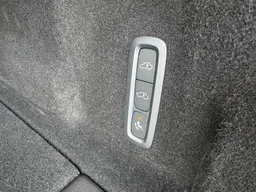 VOLVO XC60 Ultimate AWD HuD Leder Pano B&W 360  21