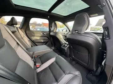 VOLVO XC60 Ultimate AWD HuD Leder Pano B&W 360  21