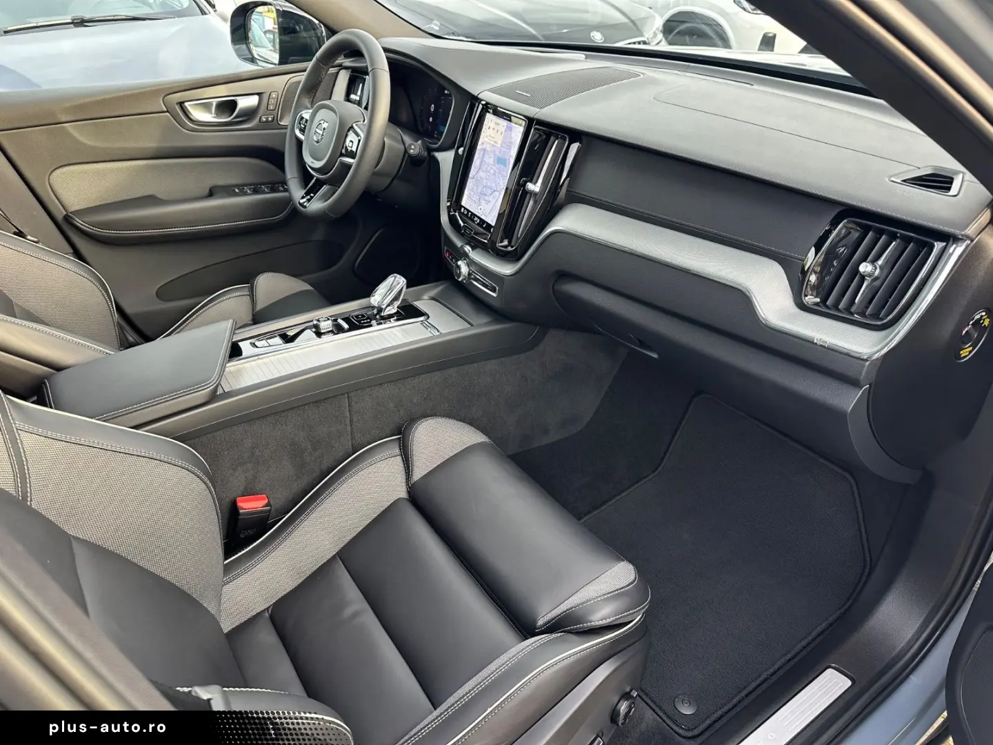 VOLVO XC60 Ultimate AWD HuD Leder Pano B&W 360  21