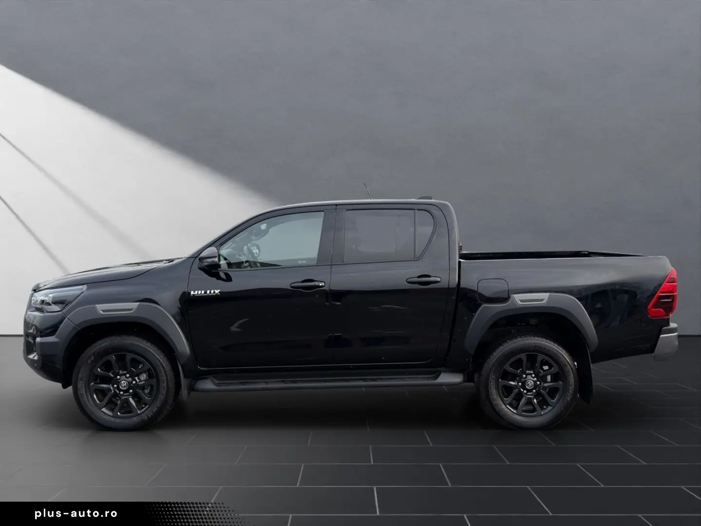 TOYOTA Hilux DOUBLE CAB INVINCIBLE 4x4