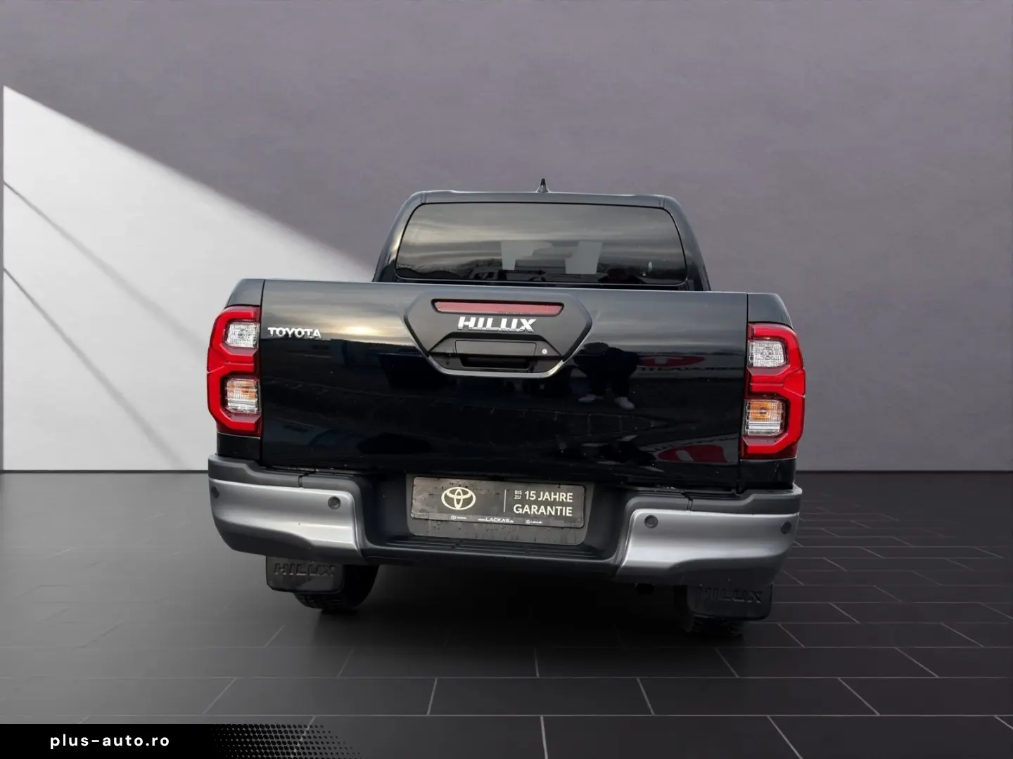 TOYOTA Hilux DOUBLE CAB INVINCIBLE 4x4
