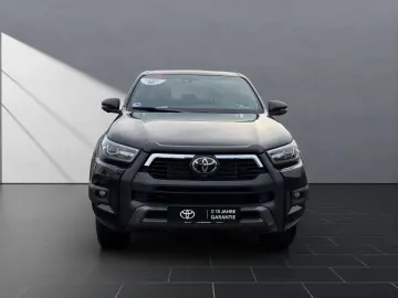 TOYOTA Hilux DOUBLE CAB INVINCIBLE 4x4
