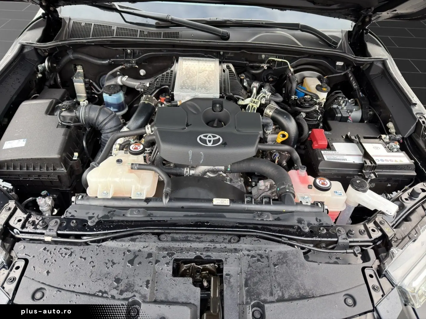 TOYOTA Hilux DOUBLE CAB INVINCIBLE 4x4