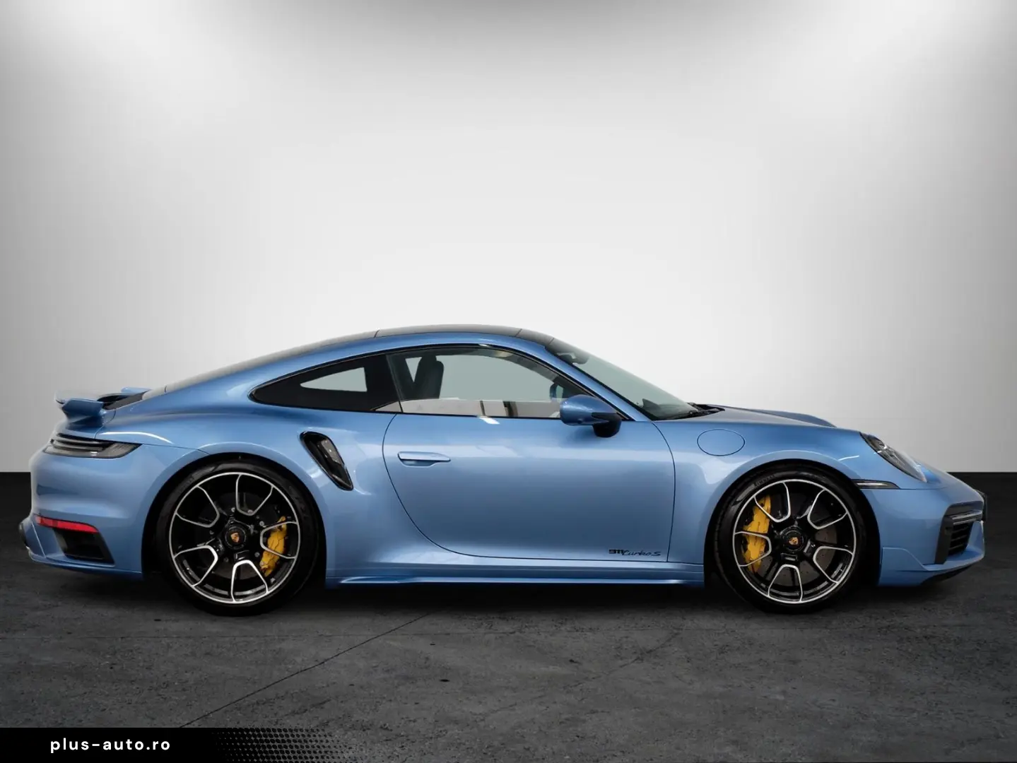 PORSCHE 911 Turbo S   PTS   Lift   Heritage Design